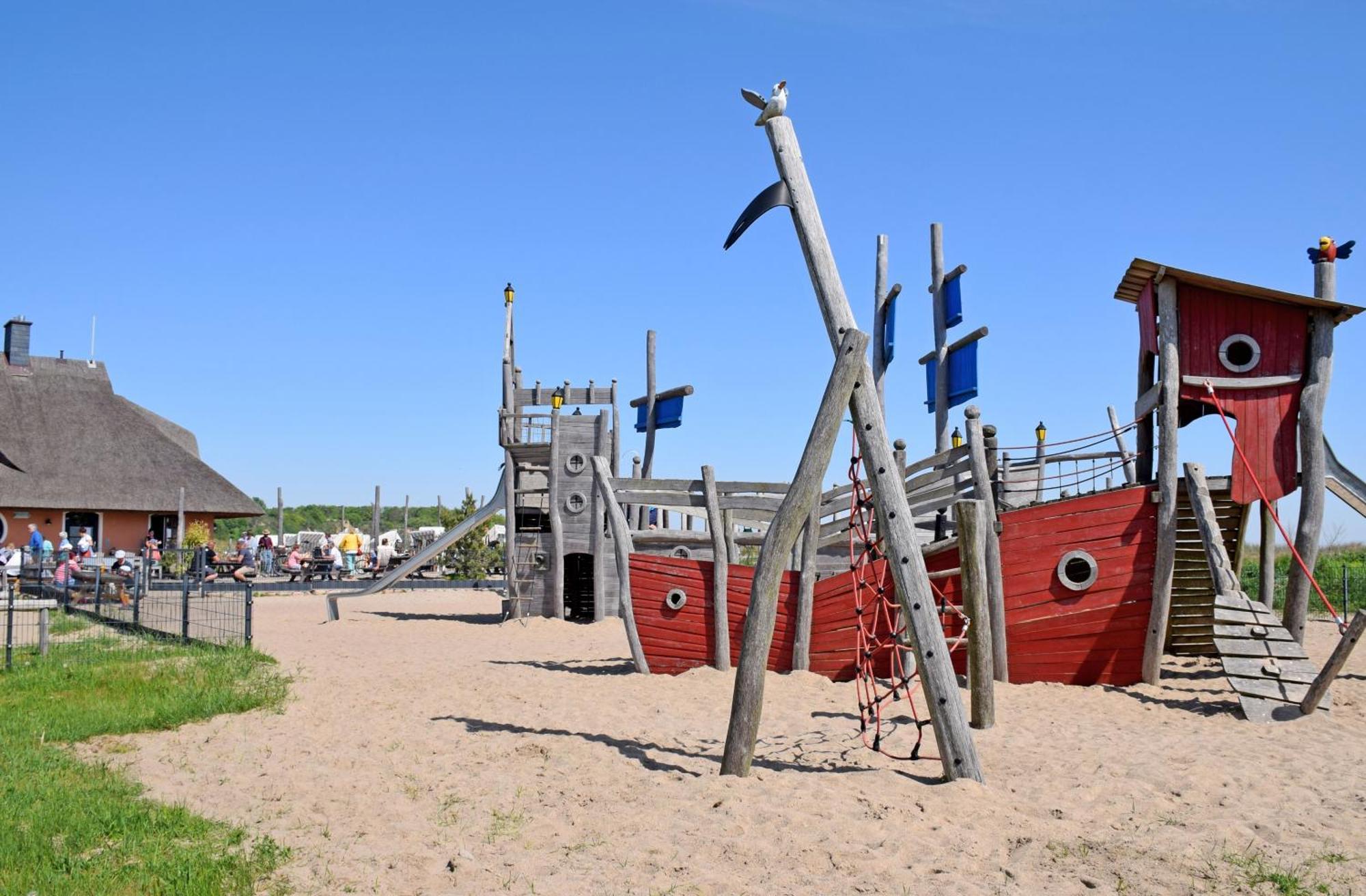 Ferienwohnungen An Der Hagenschen Middelhagen Exterior foto