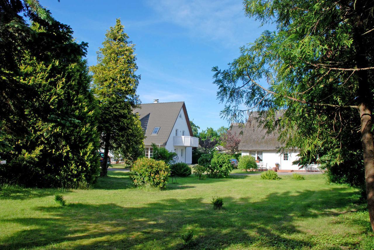 Ferienwohnungen An Der Hagenschen Middelhagen Exterior foto