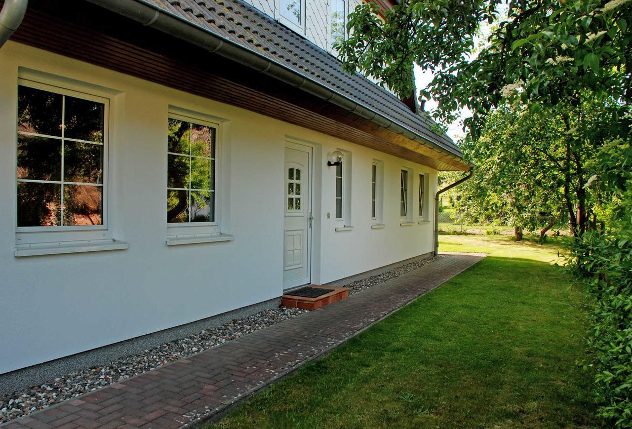 Ferienwohnungen An Der Hagenschen Middelhagen Exterior foto